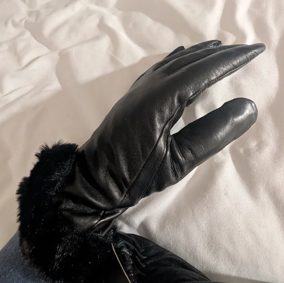 CuddlDuds Gloves - Picture 4 of 4